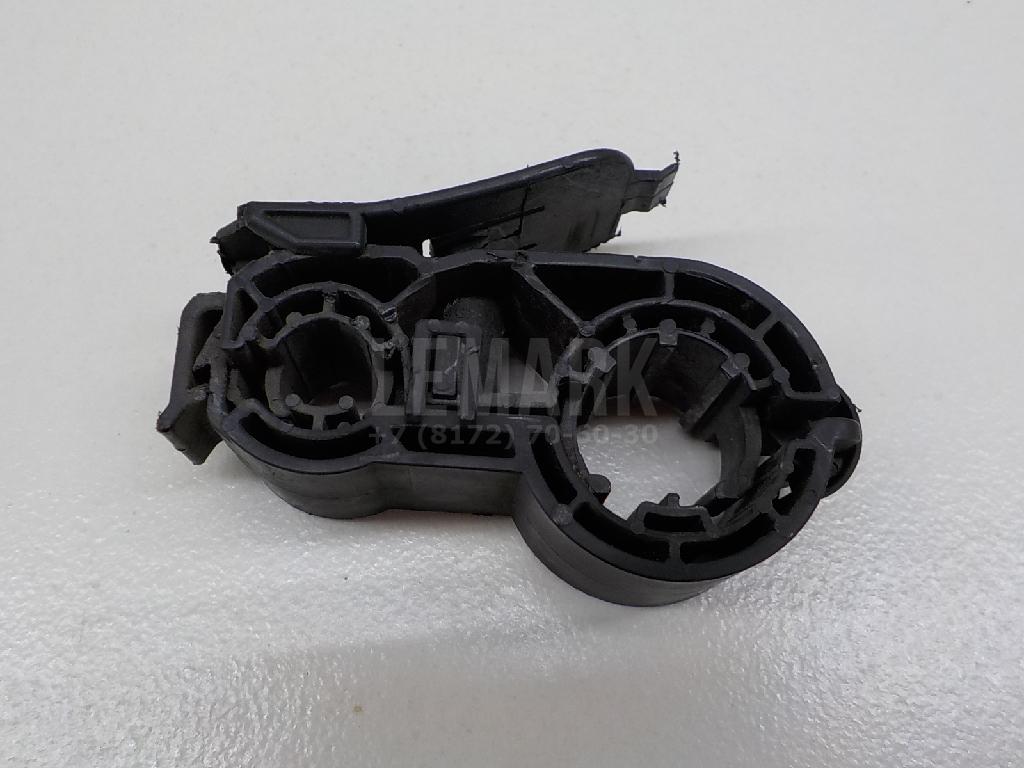 Крепеж (клоп) 6R0820055A VAG