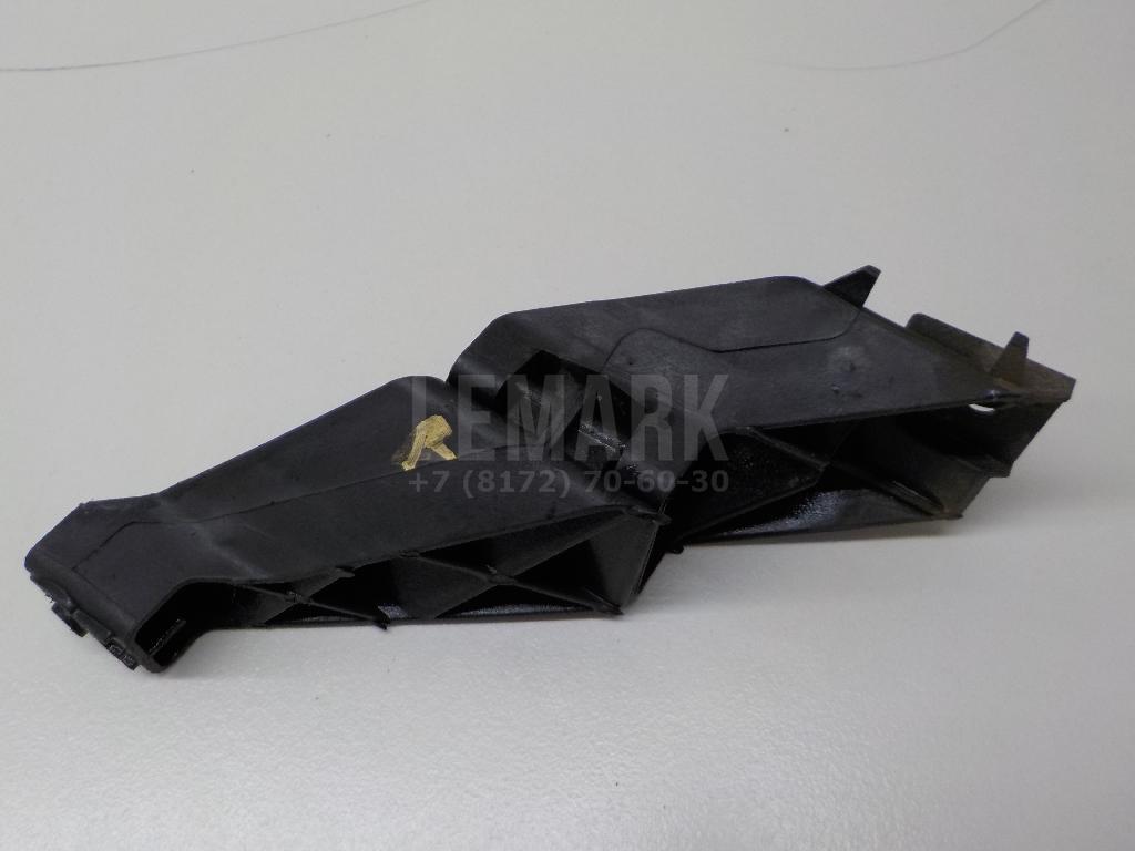 Кронштейн заднего бампера правый 7P68070469B9 VAG