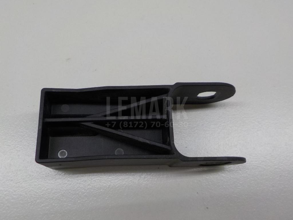 Кронштейн радиатора 7P0121079B VAG