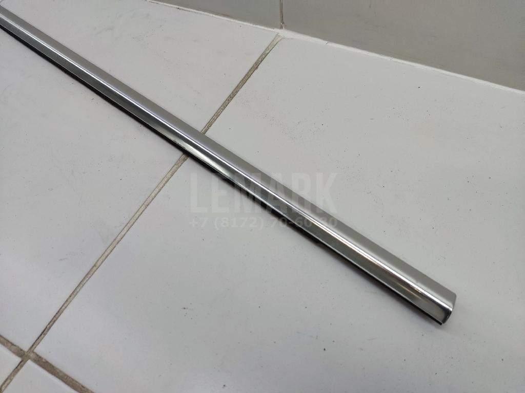 Накладка стекла переднего правого для  BMW 1-serie E82/E88 2007-2013