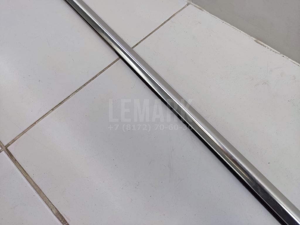 Накладка стекла переднего правого для  BMW 1-serie E82/E88 2007-2013