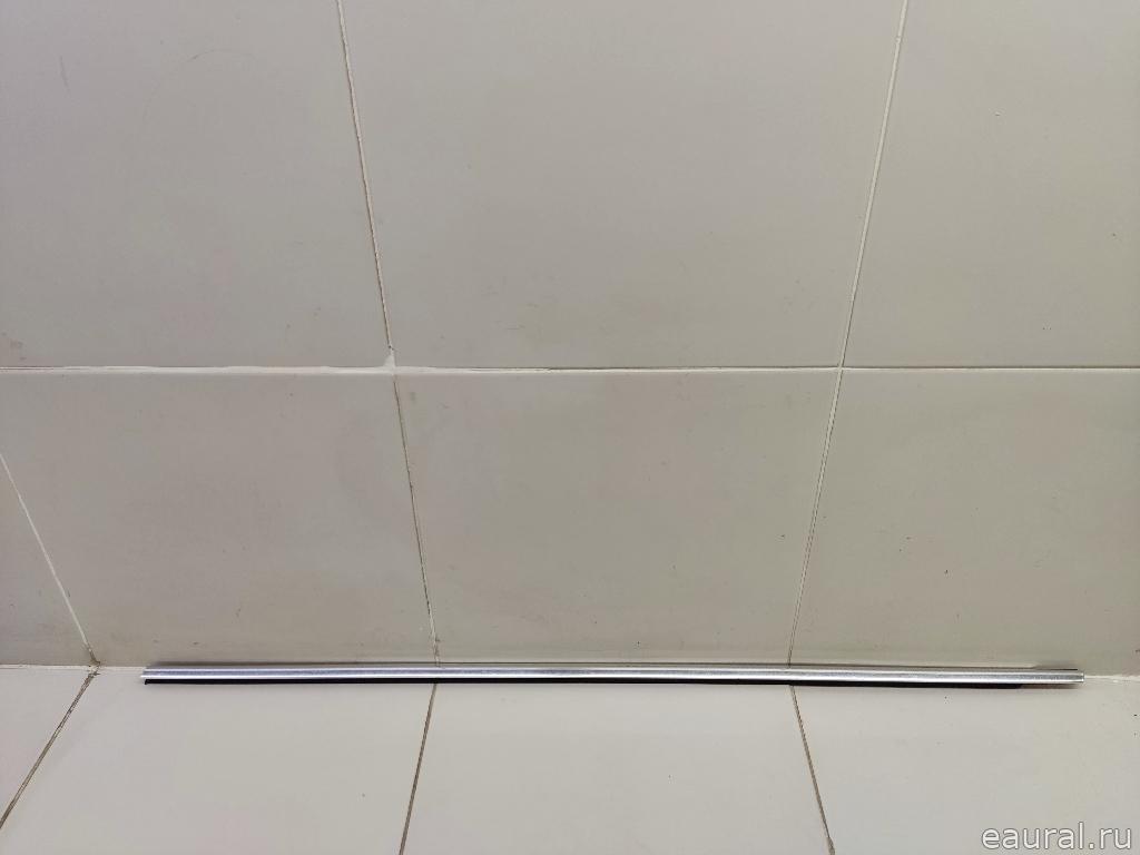 Накладка стекла заднего левого