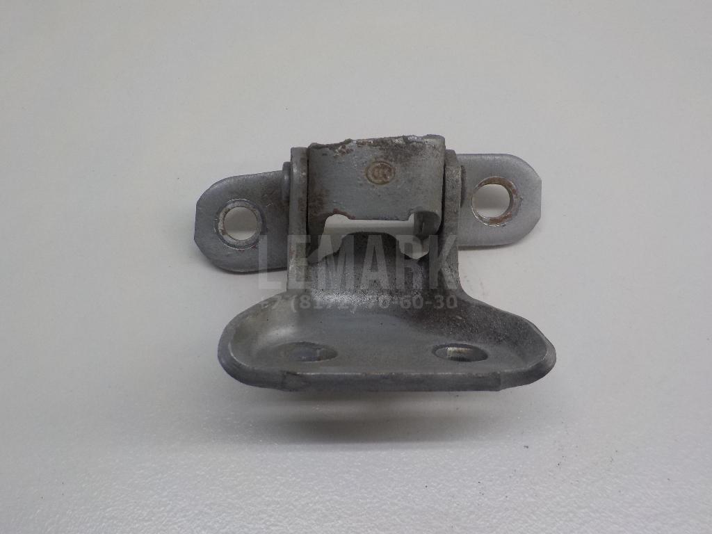 Петля двери передней правой нижняя 6873033021 Toyota