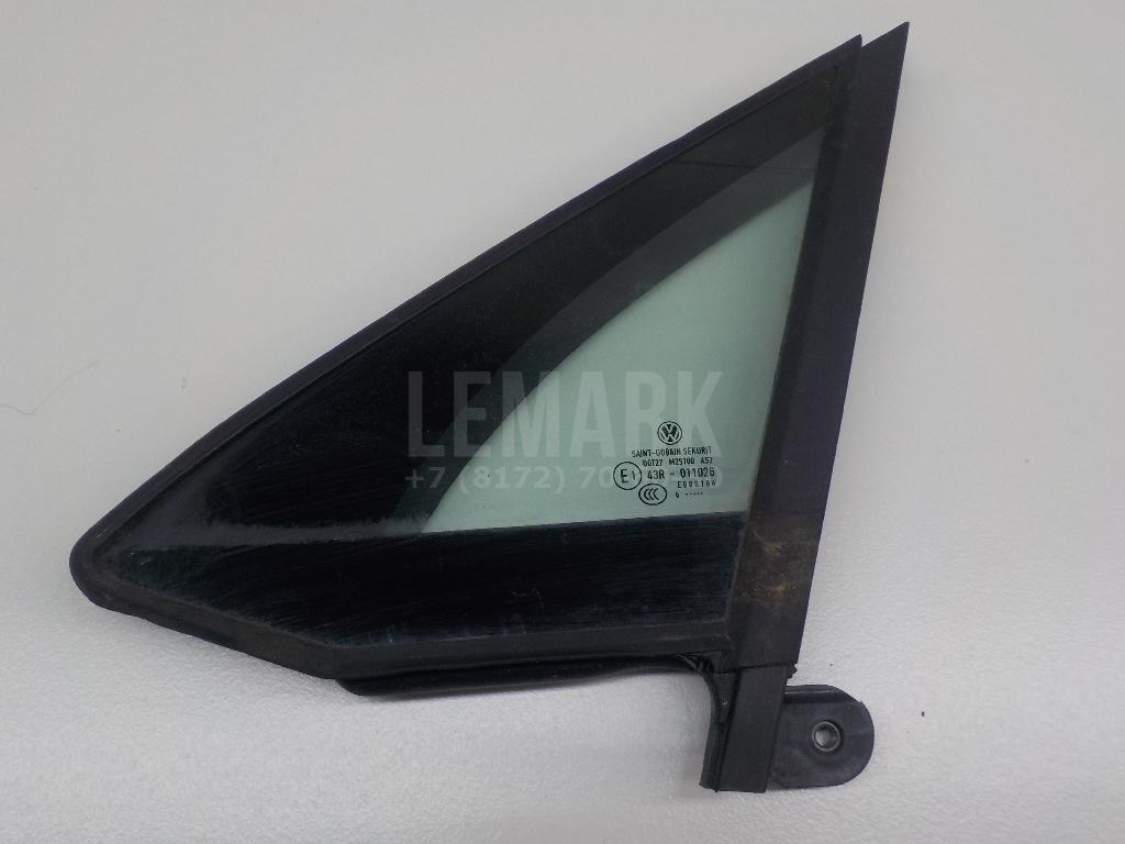 Стекло двери передней левой (форточка) 3G0845113F VAG
