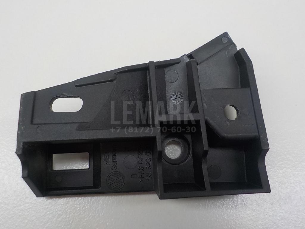 Кронштейн ручки открывания капота для  BMW 5-serie E60/E61 2003-2009