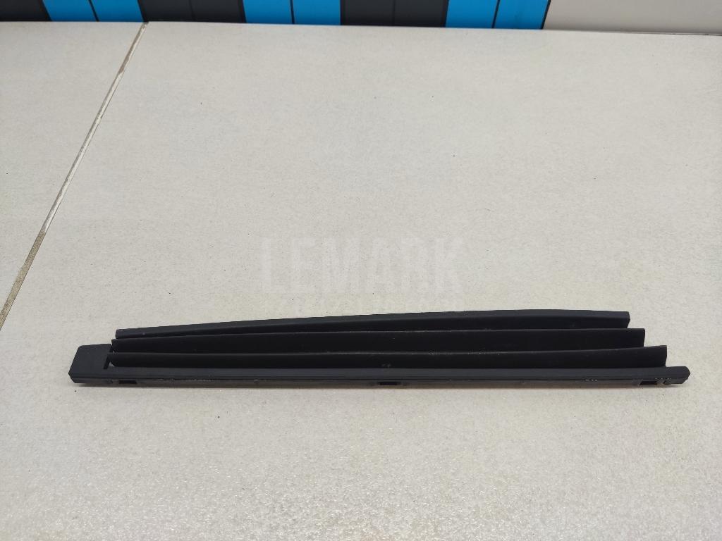 Направляющая люка 6321748030 Toyota