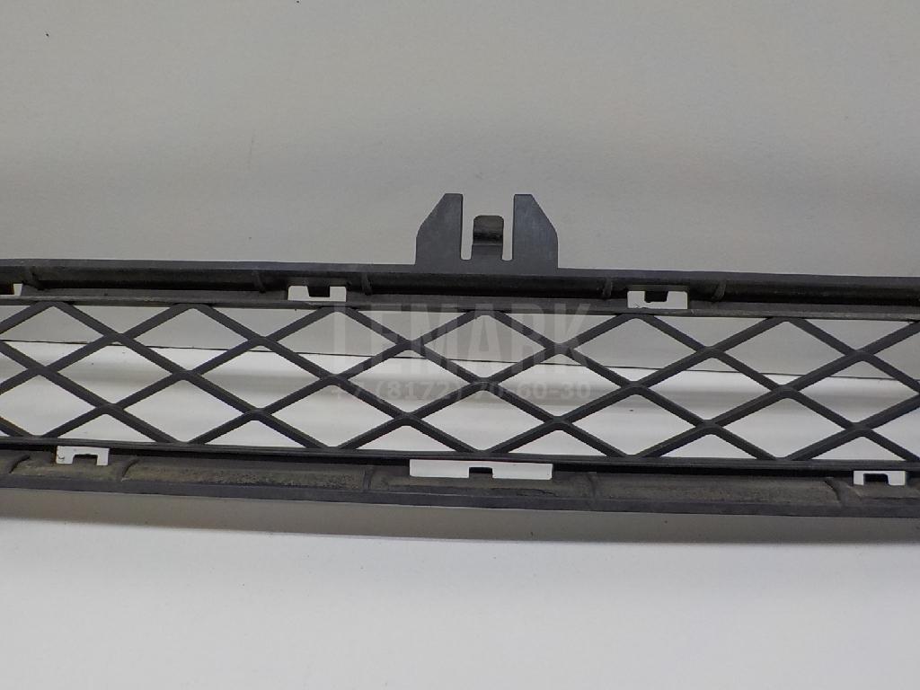 Решетка в бампер центральная для  Audi A4 [B9] 2015