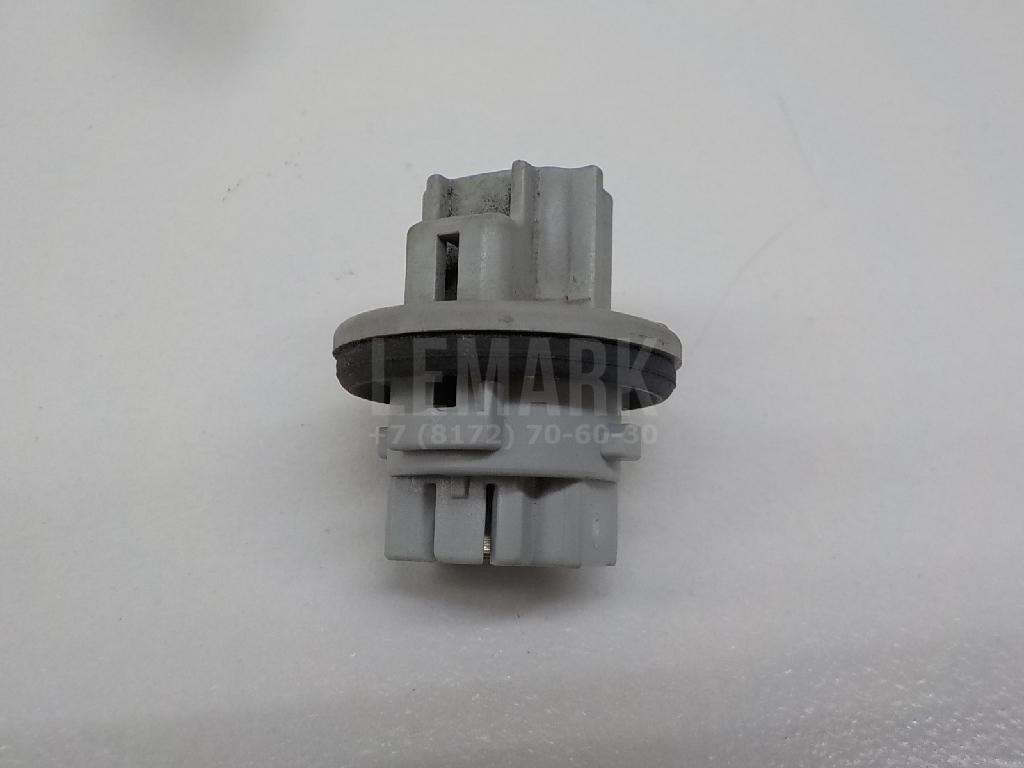 Патрон лампы 8151542050 Toyota