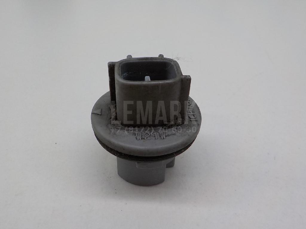 Патрон лампы 8151552270 Toyota