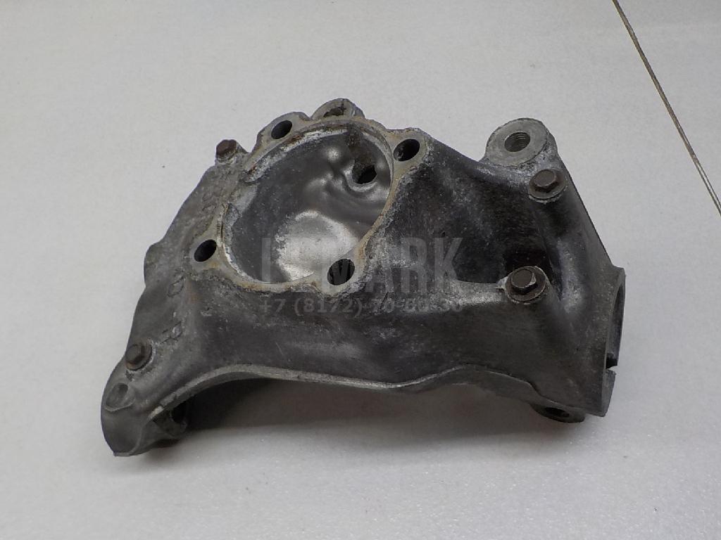 Кулак поворотный передний правый для  Audi 100/200 [44] 1983-1991