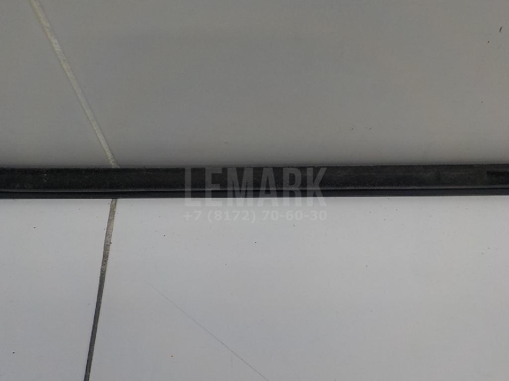 Накладка стекла переднего правого для  BMW 5-serie G30/G31/F90 2017-2023