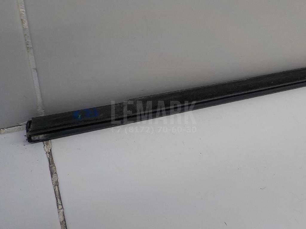 Накладка стекла заднего правого для  BMW X3 F25 2010-2017