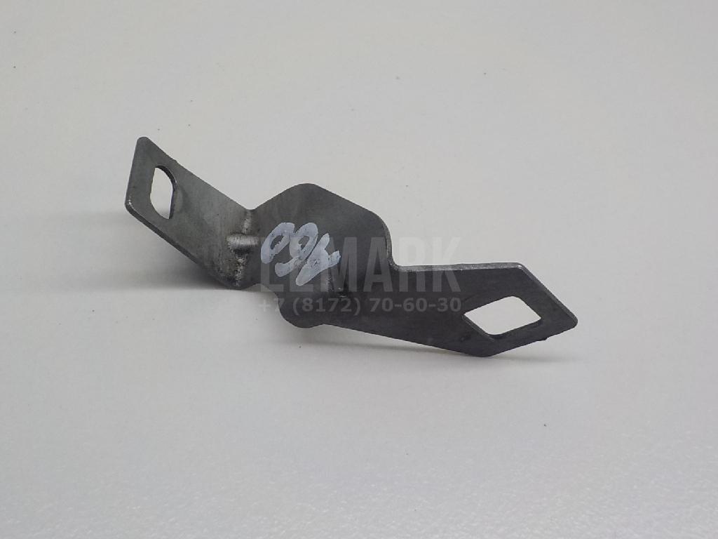 Кронштейн переднего бампера правый для  BMW X6 F16/F86 2014-2020