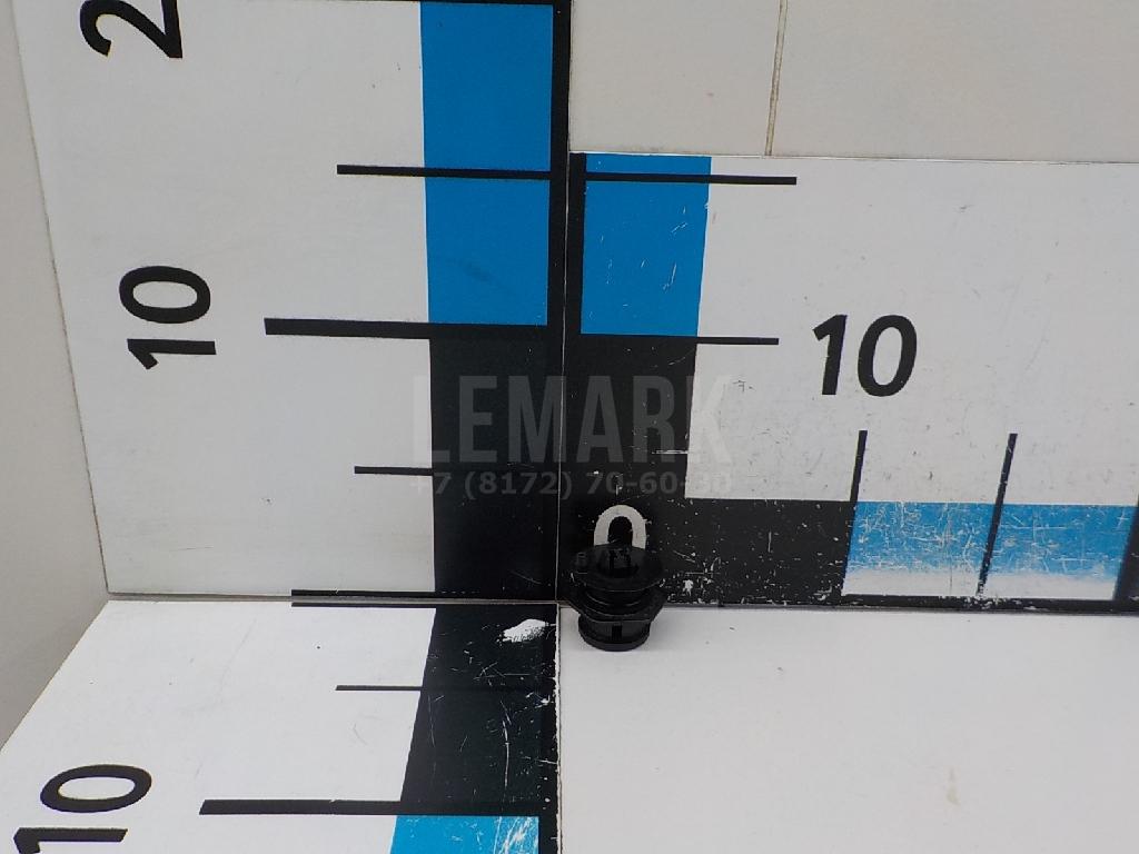 Отбойник капота для  BMW 1-serie E82/E88 2007-2013