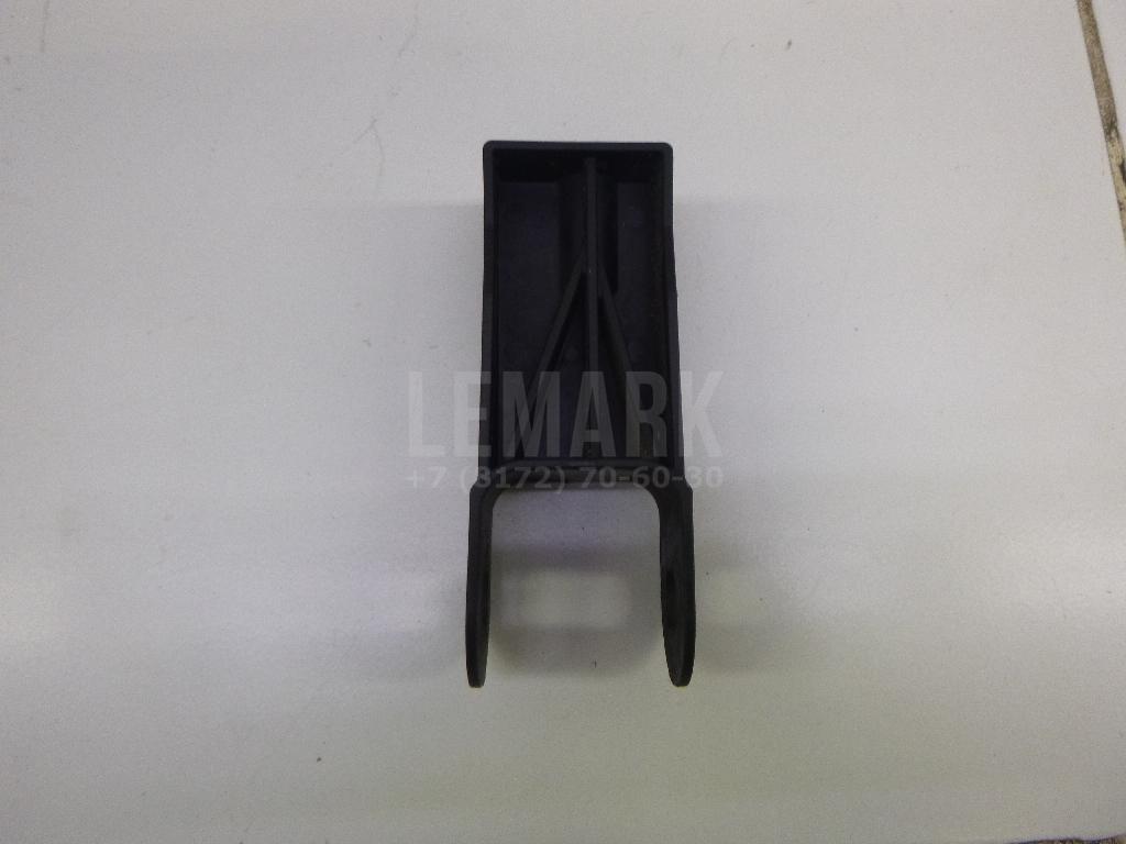 Кронштейн радиатора 7P0121079B VAG