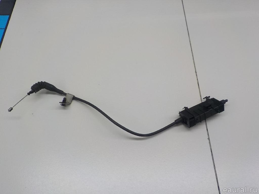 Трос открывания капота