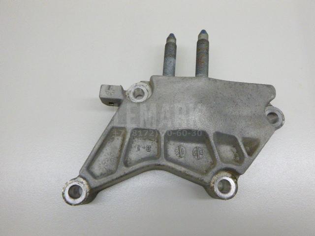 Кронштейн двигателя правый 216702F010 Hyundai-Kia
