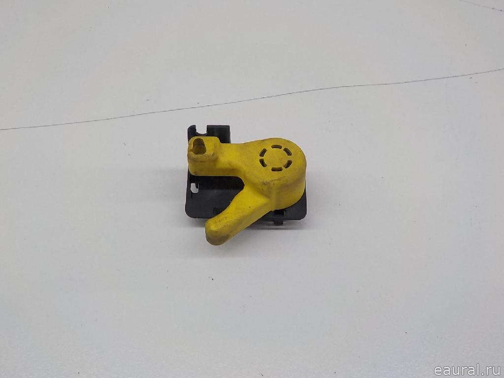 Ручка открывания капота