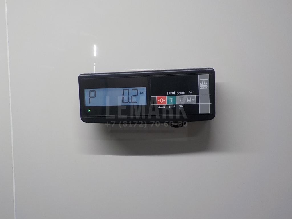 Накладка стекла заднего левого для  BPW R 1982