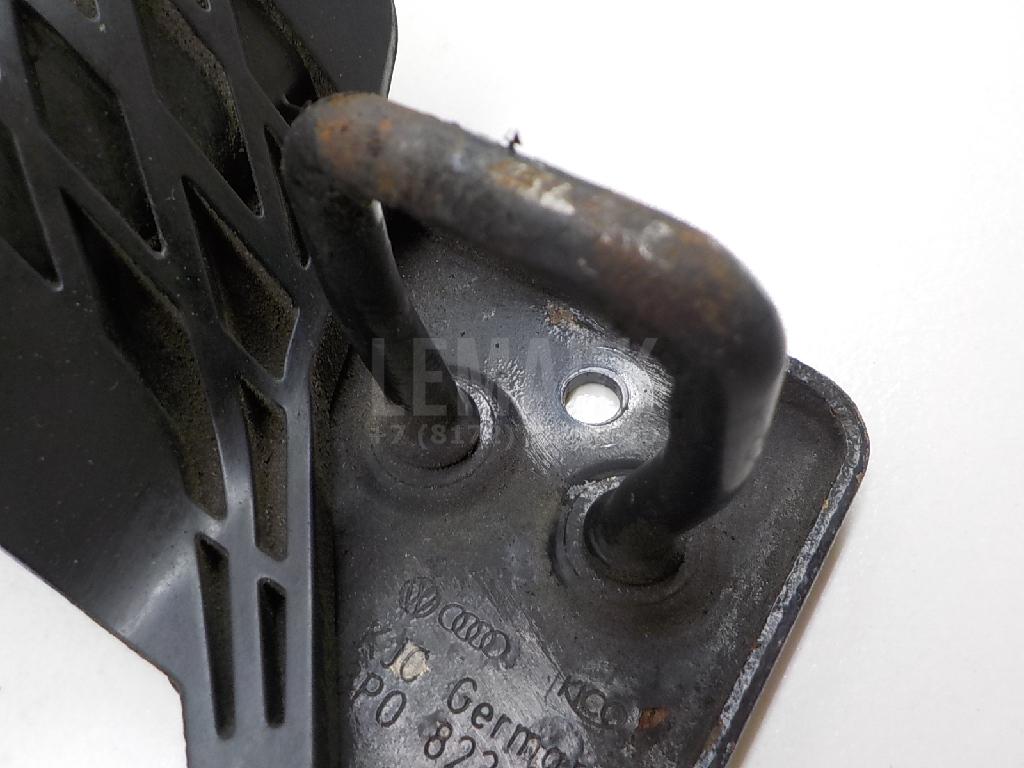 Крючок капота для  BMW 1-serie F20/F21 2011-2019