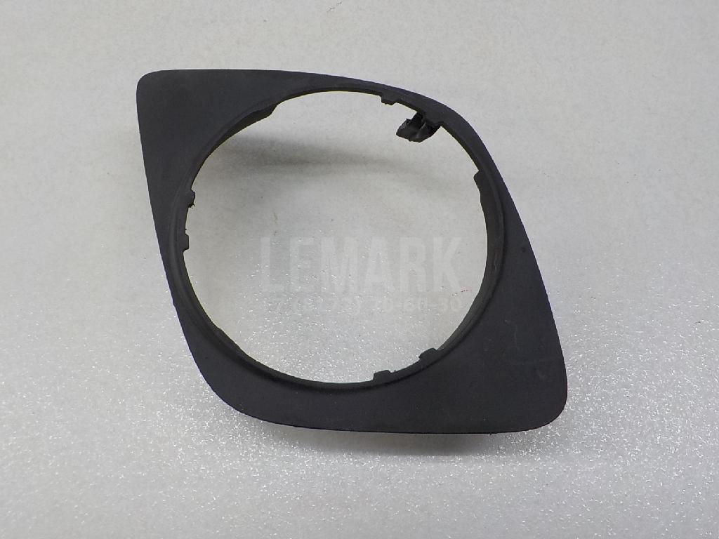 Заглушка бампера правая 5212742060 Toyota