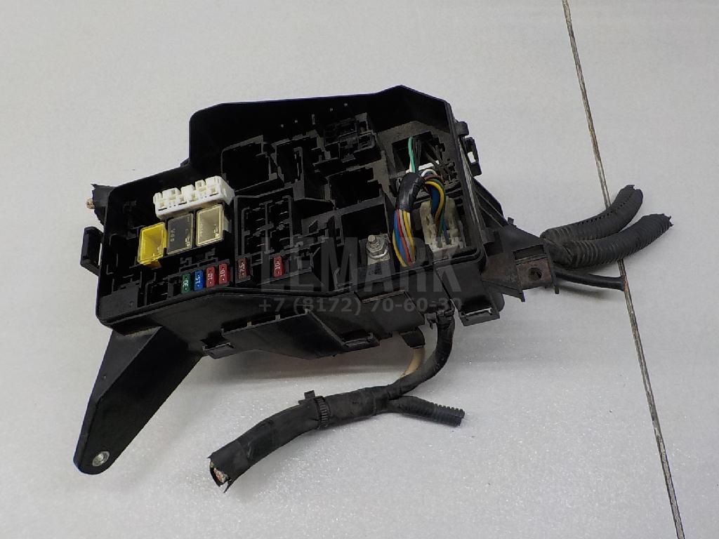 Корпус блока предохранителей 8274142010 Toyota