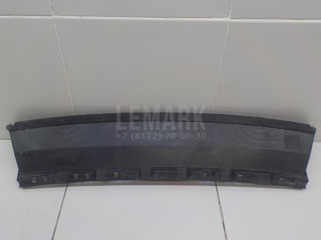 Воздуховод радиатора нижний 7P6121293C VAG