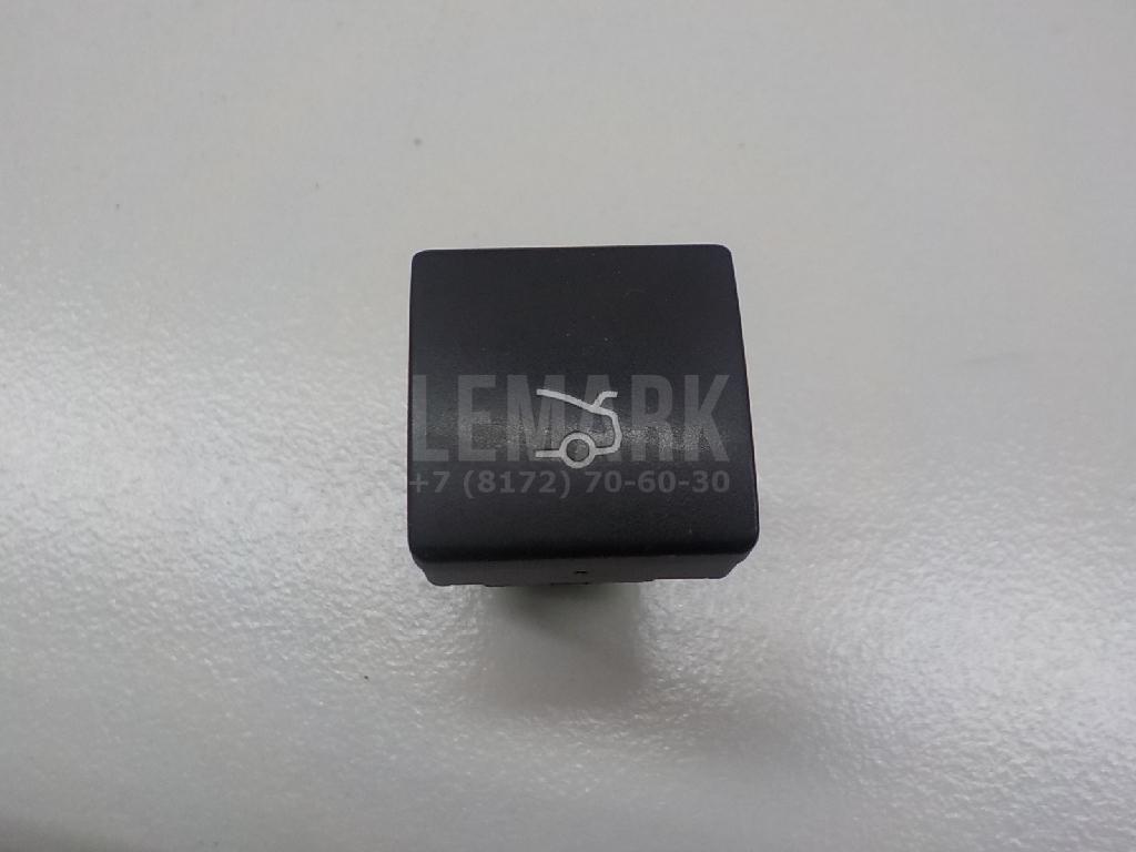 Кнопка открывания багажника