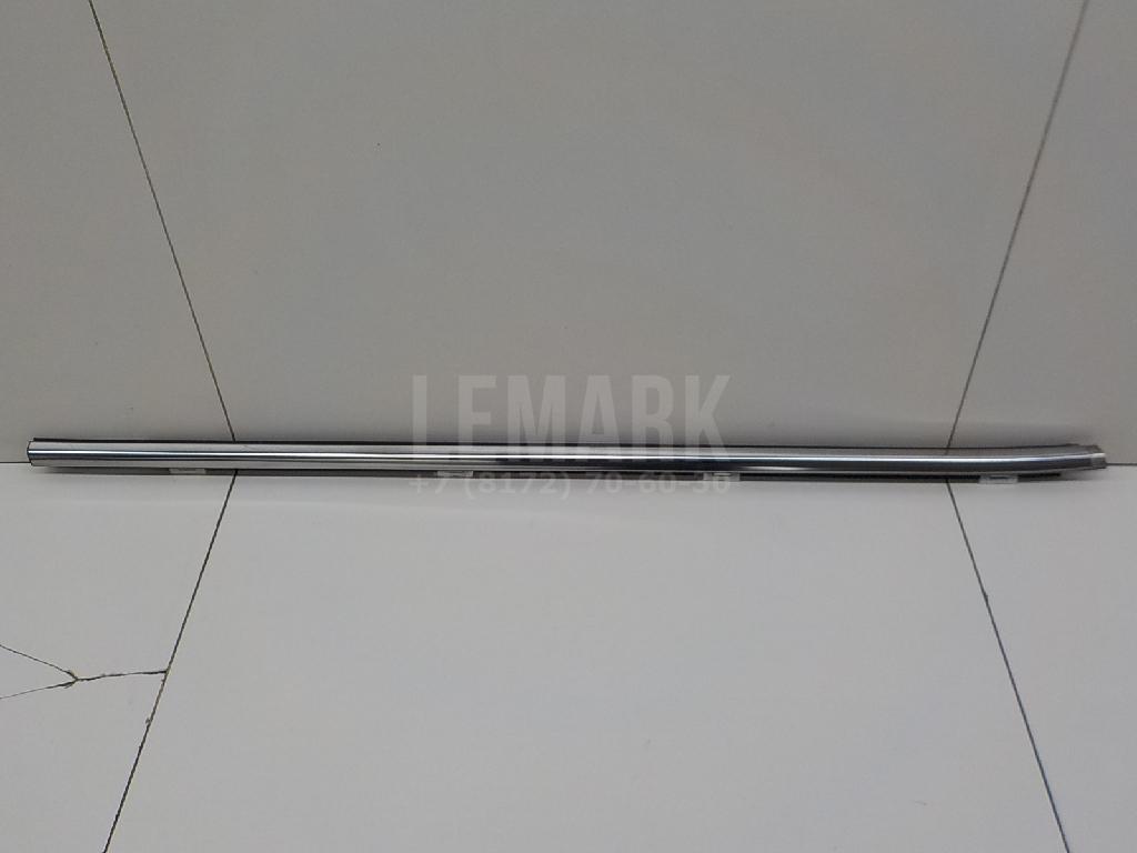 Накладка стекла переднего правого 82220D3011 Hyundai-Kia