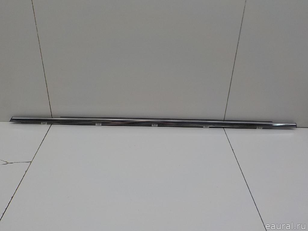 Накладка стекла заднего правого