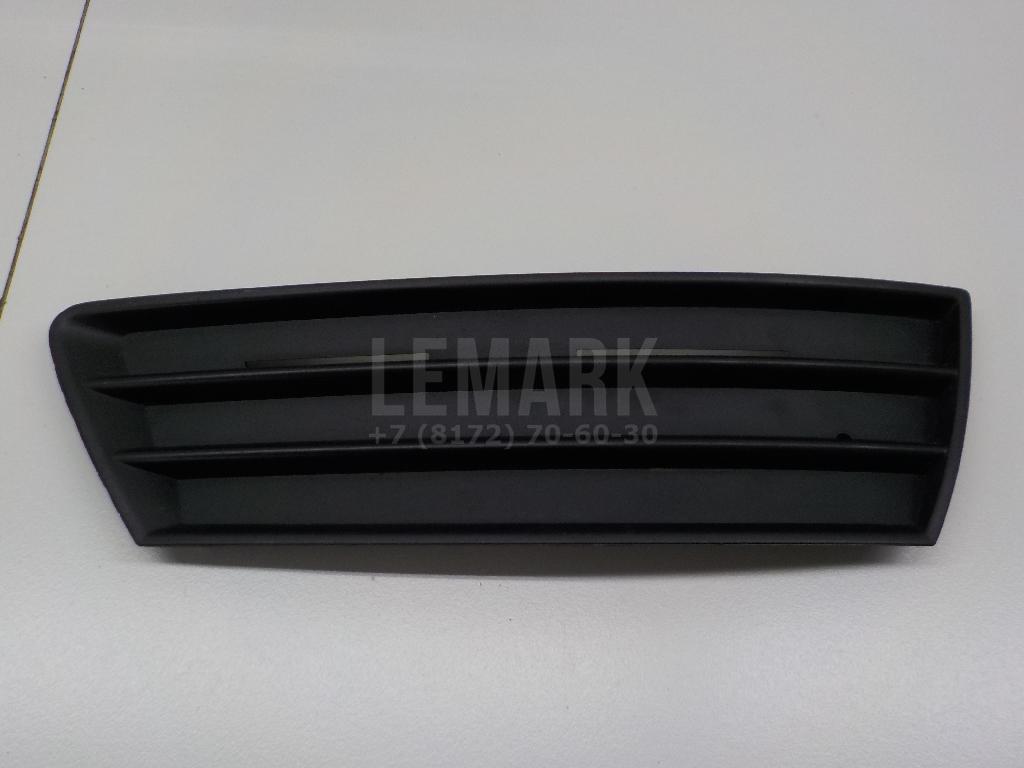 Решетка в бампер правая 3C8853666B9B9 VAG