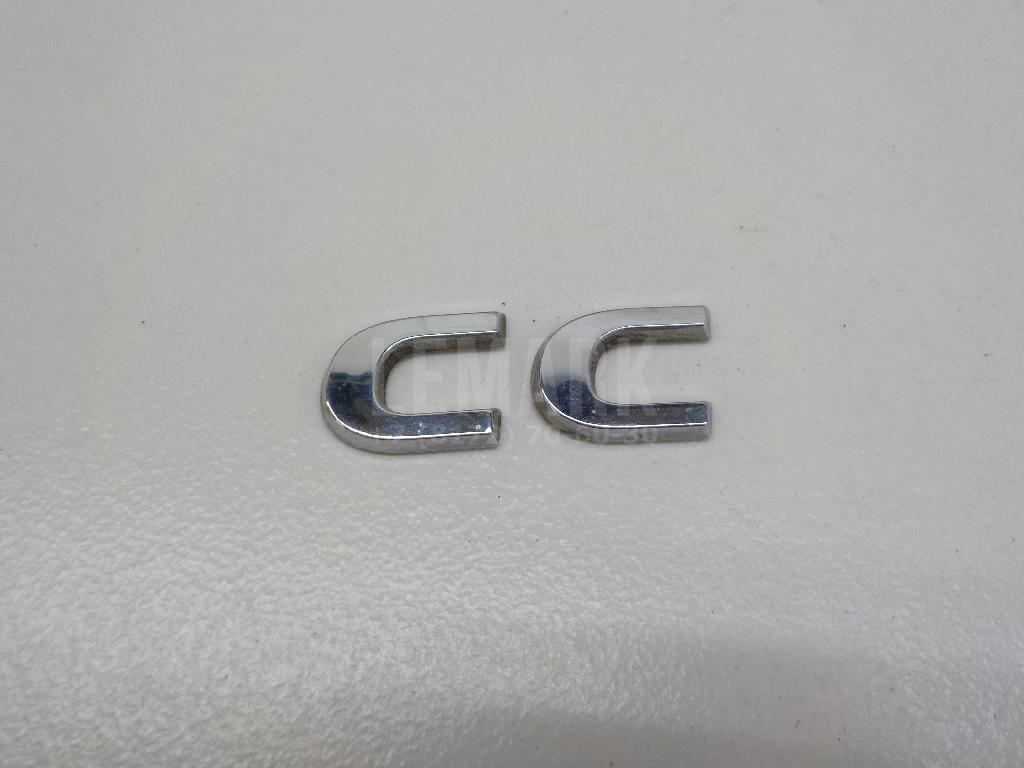 Эмблема на крышку багажника 3C8853687B739 VAG