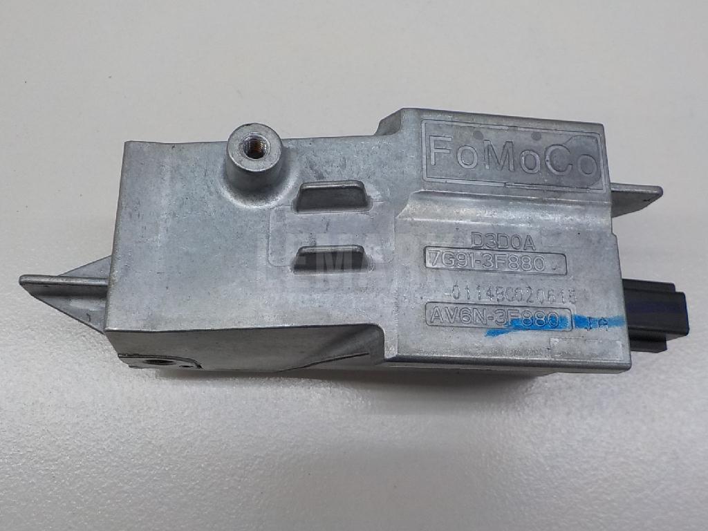 Замок рулевого управления 1681483 Ford