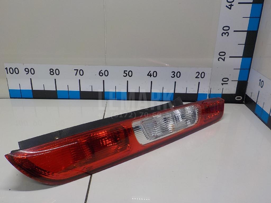 Фонарь задний правый 1420450 Ford