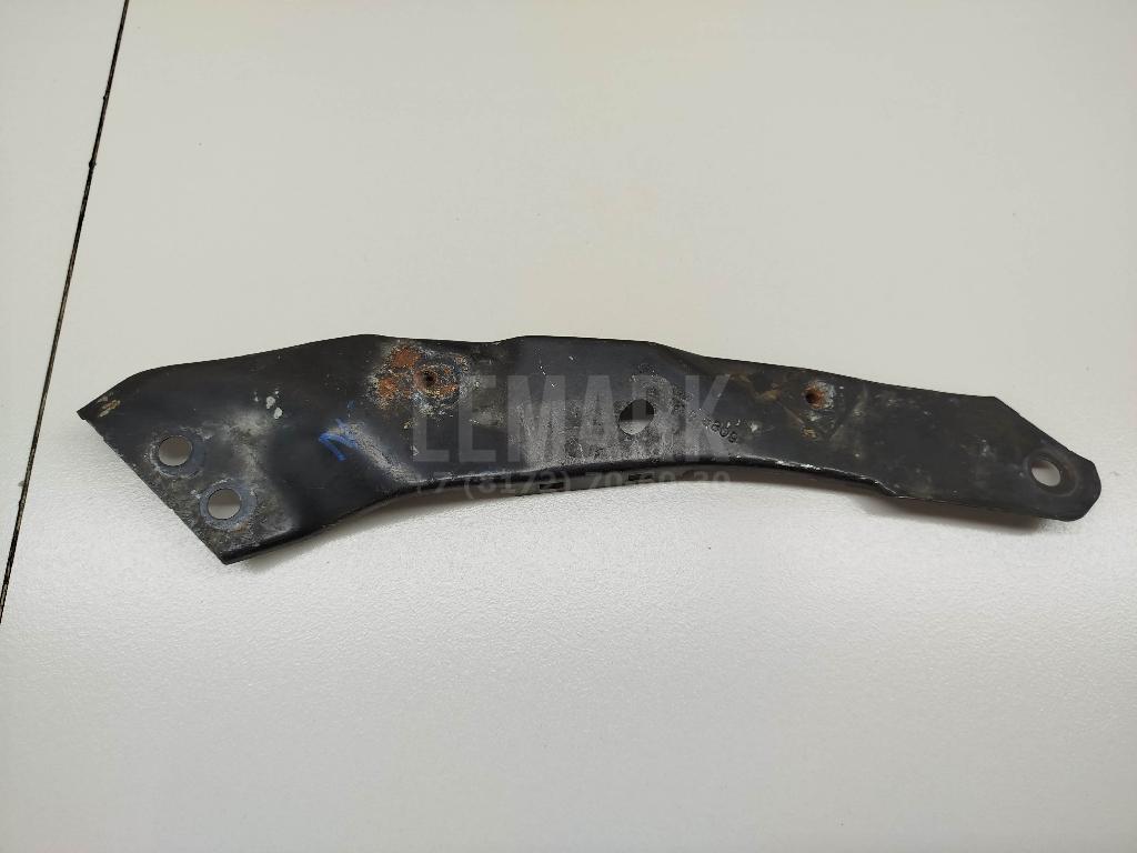 Кронштейн передней панели 5K0806930B VAG