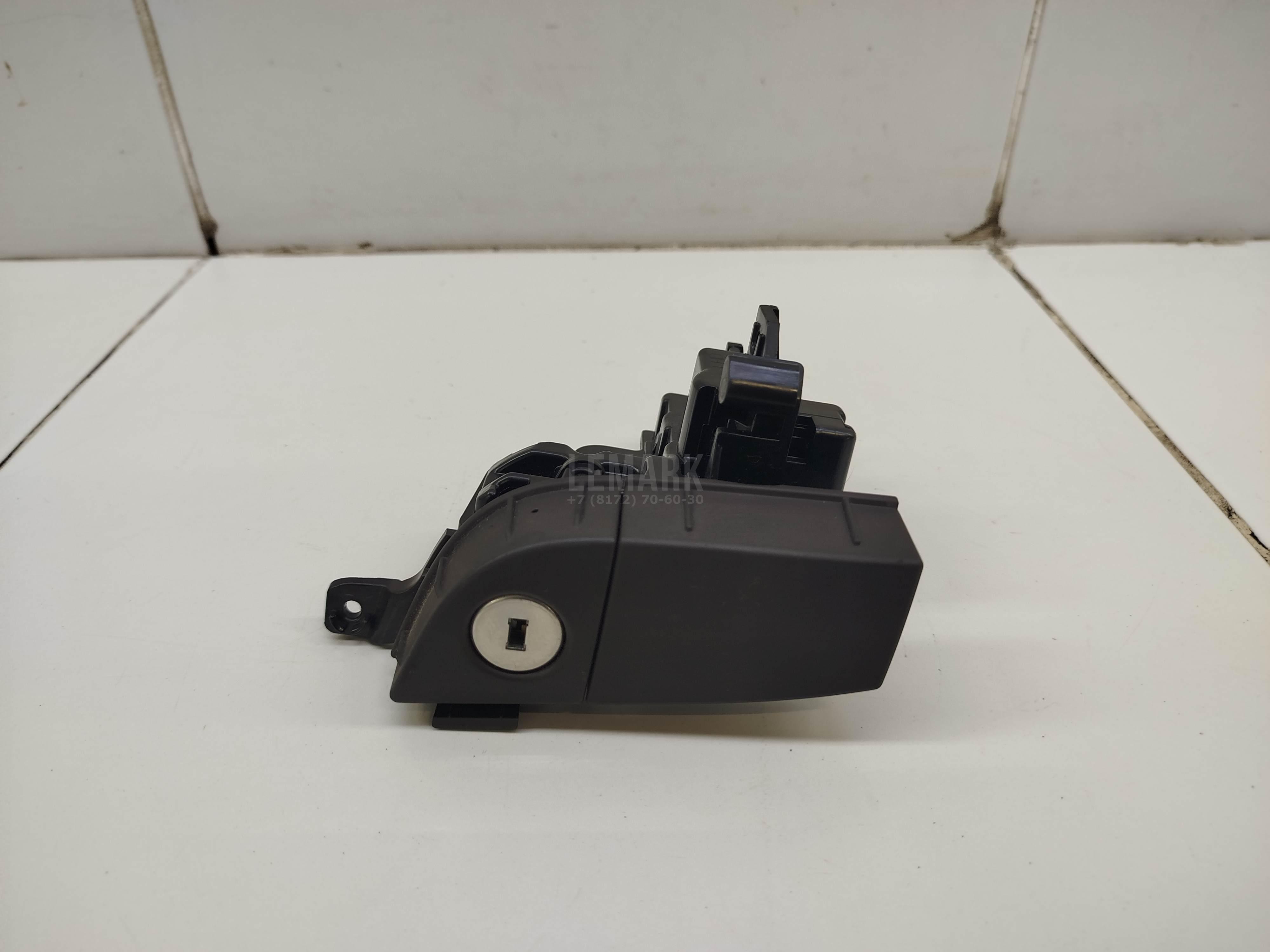 Замок бардачка 845422W000 Hyundai-Kia