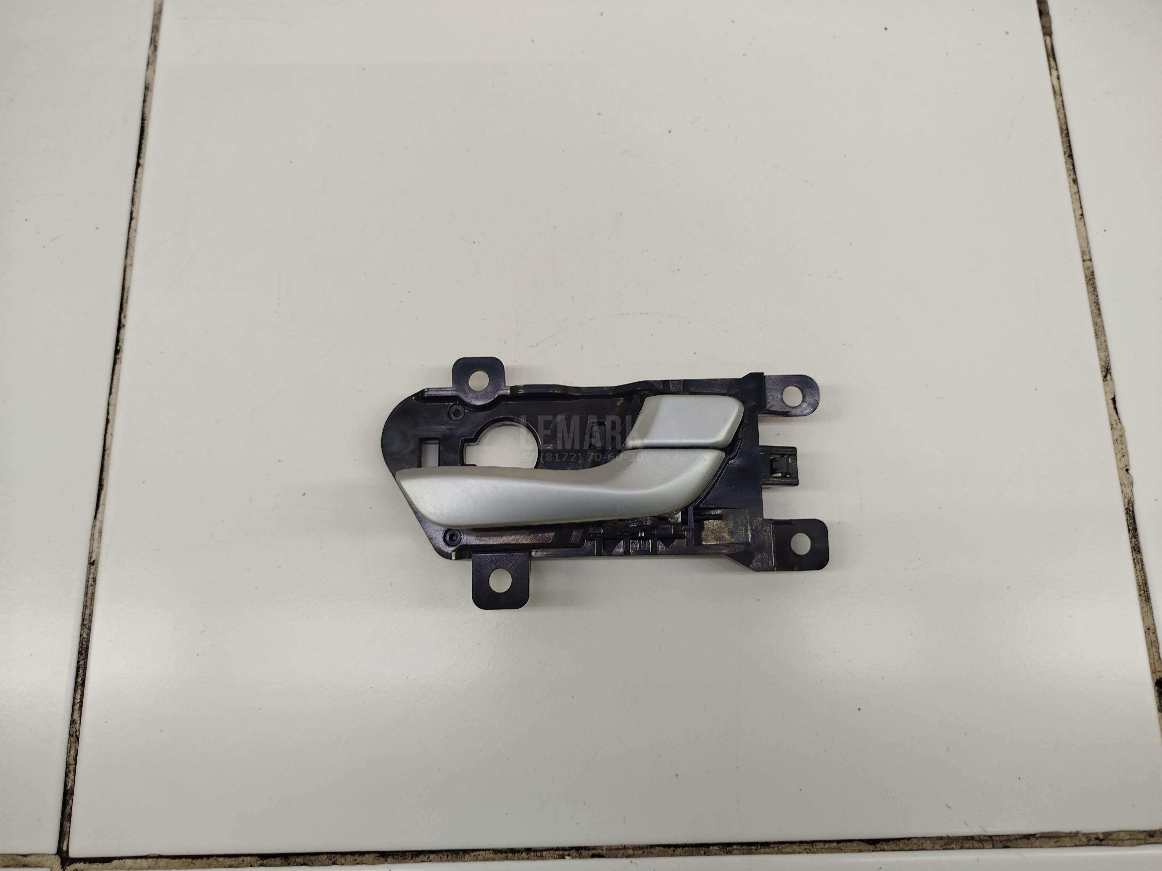 Ручка двери внутренняя правая 826202W000SDH Hyundai-Kia