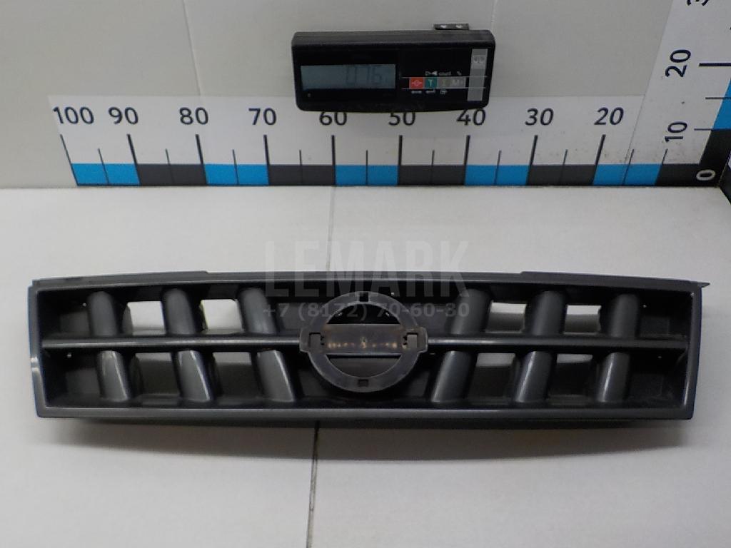 Решетка радиатора 62310JG00A Nissan