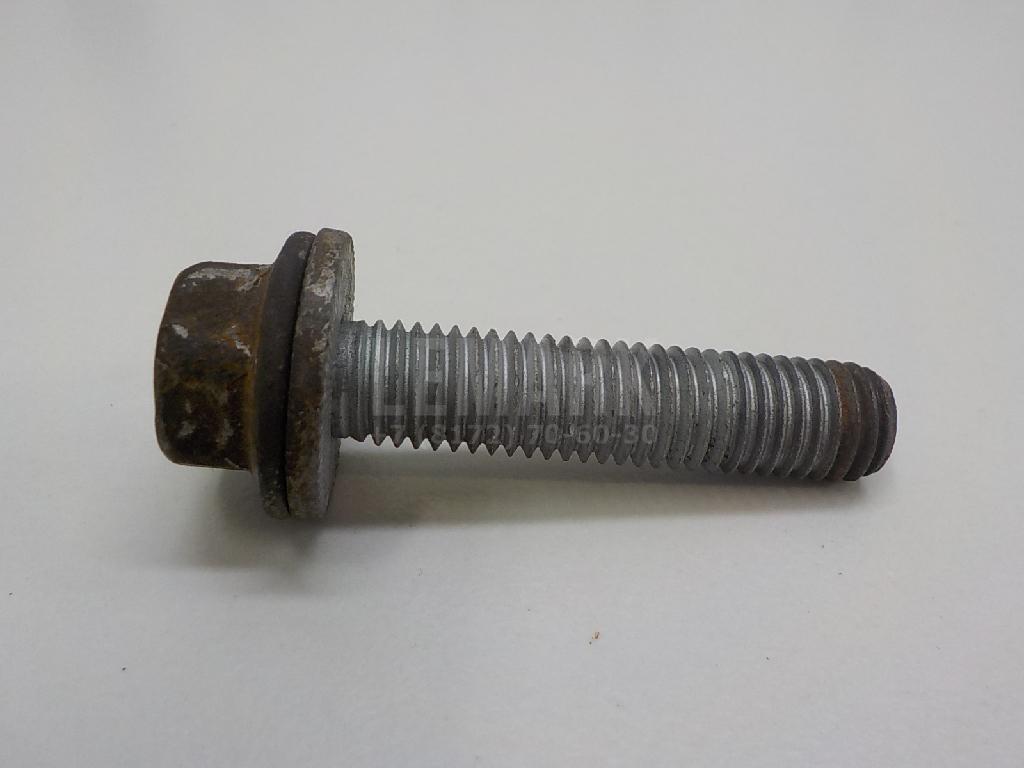 Болт передней ступицы 11570675 GM