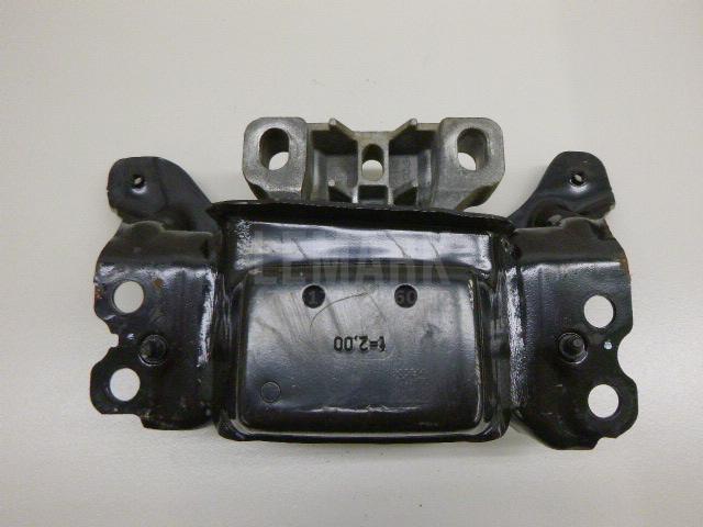 Опора КПП левая 5Q0199555Q VAG