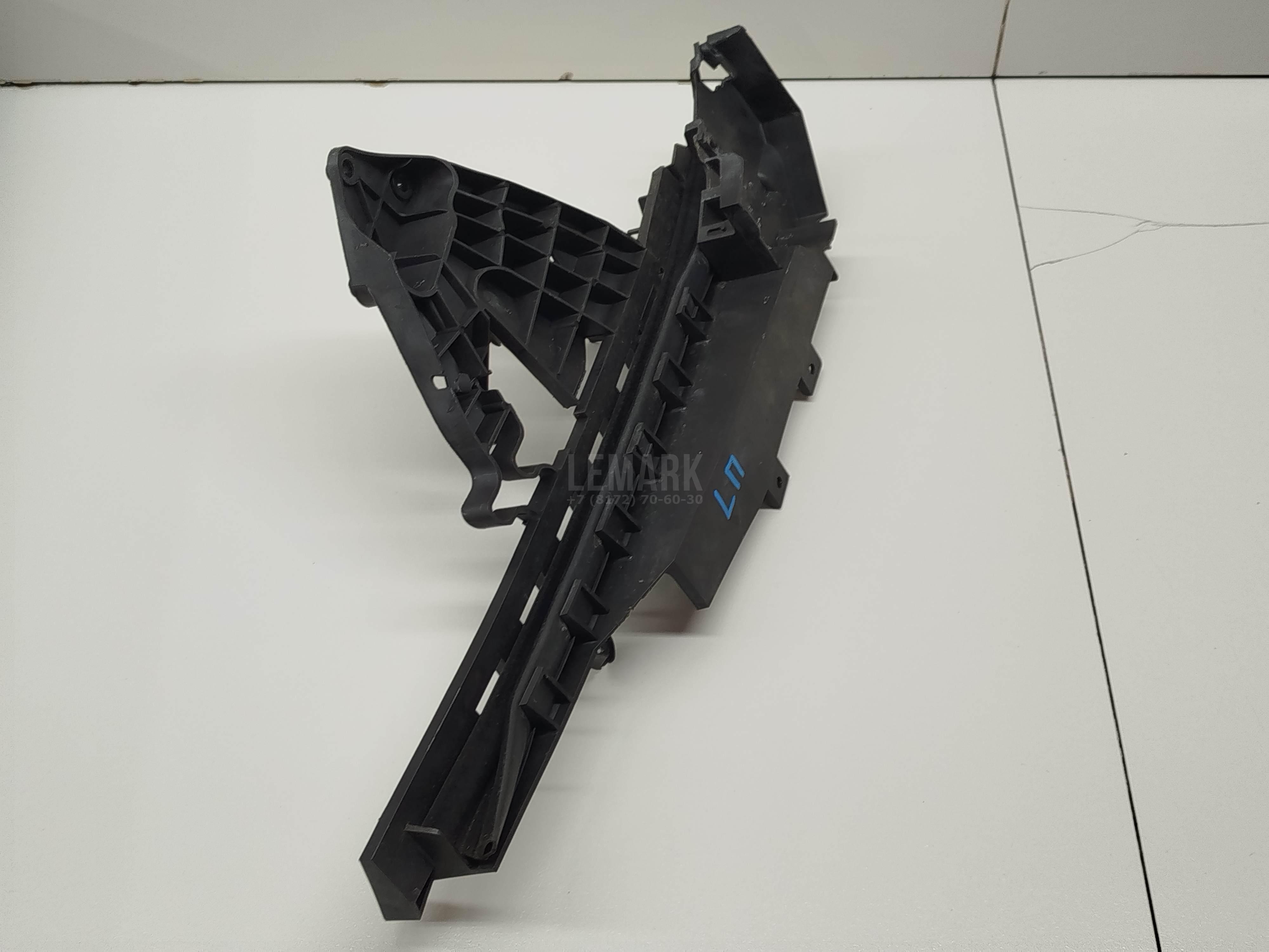 Фиксатор замка двери 1469117 Ford