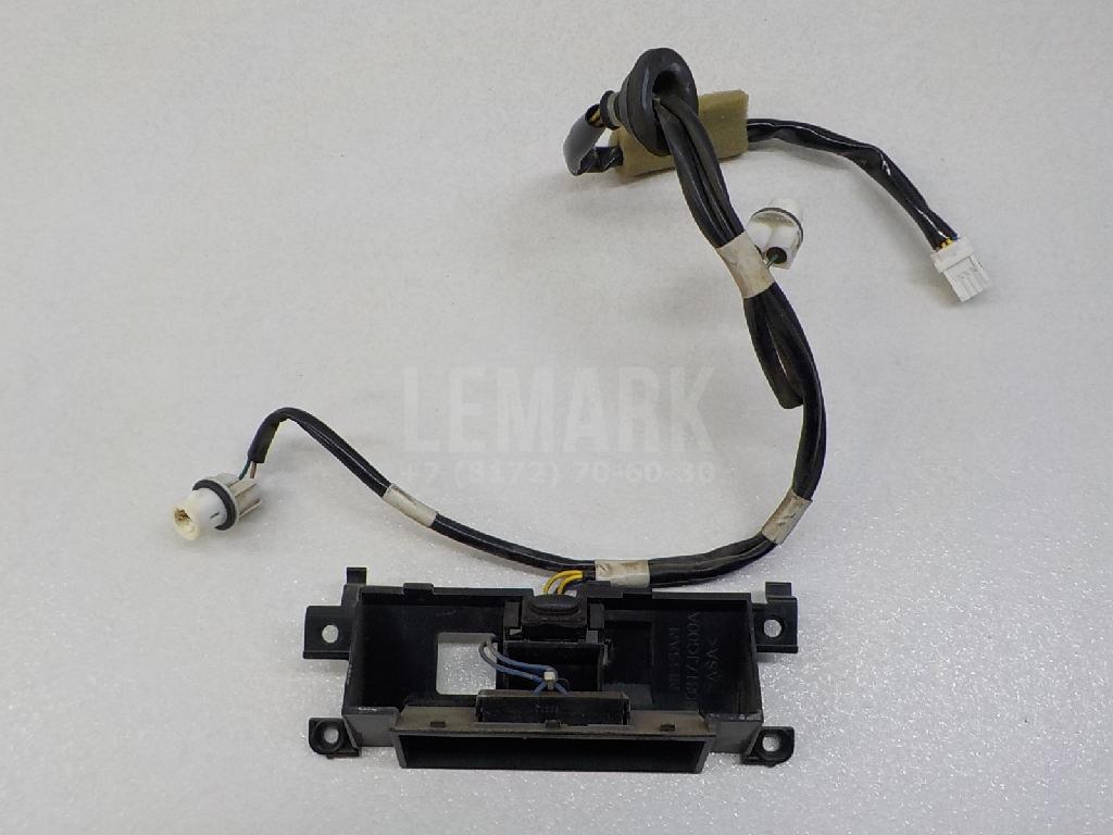 Кнопка открывания багажника 90817JG00A Nissan