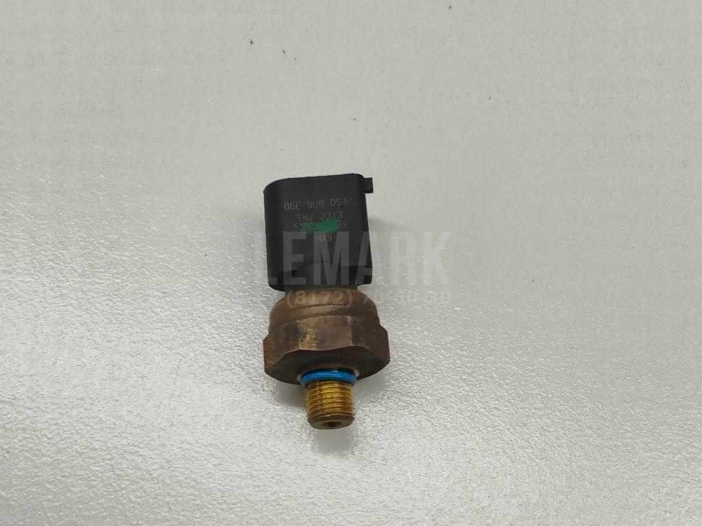 Датчик давления топлива 06E906051K VAG