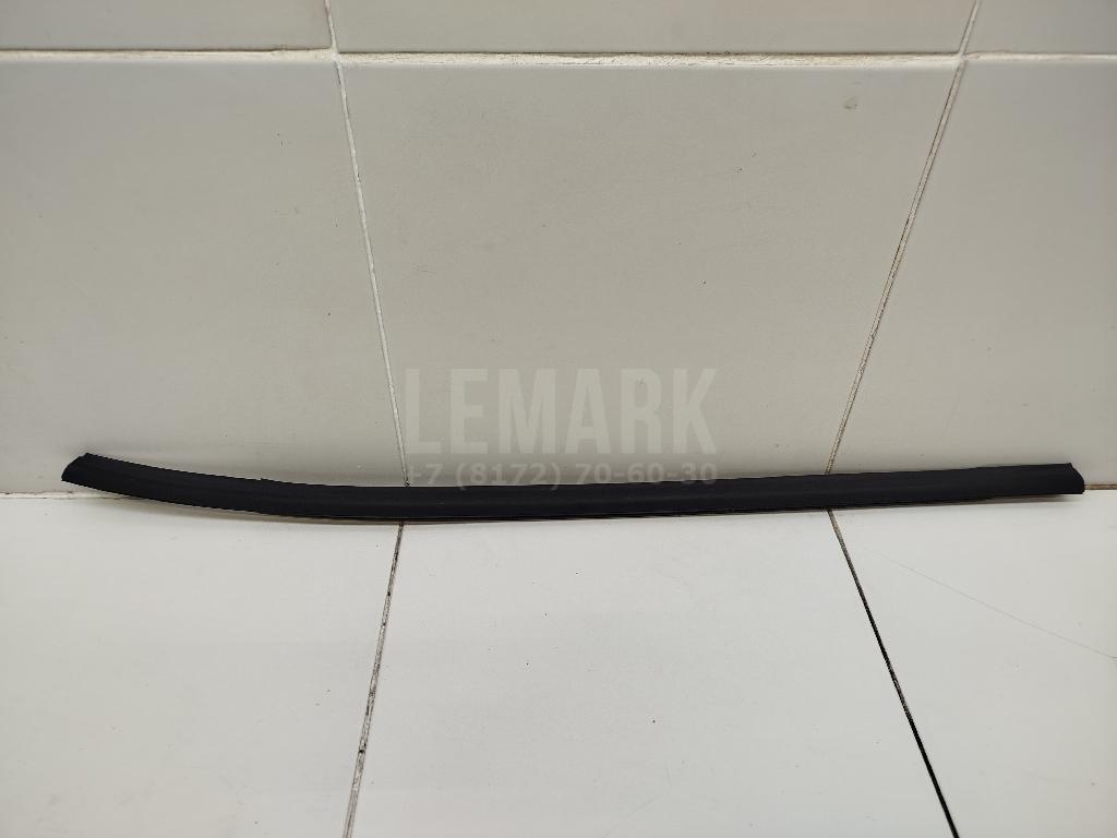 Накладка стекла заднего правого 832202S000 Hyundai-Kia