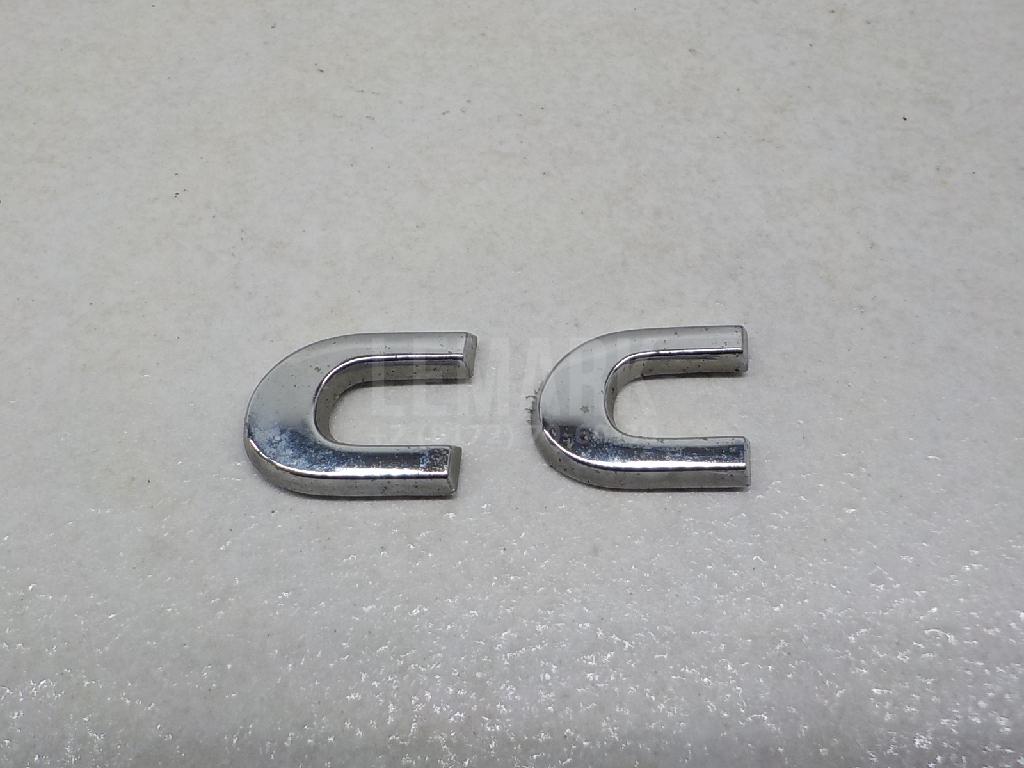 Эмблема на крышку багажника 3C8853687B739 VAG