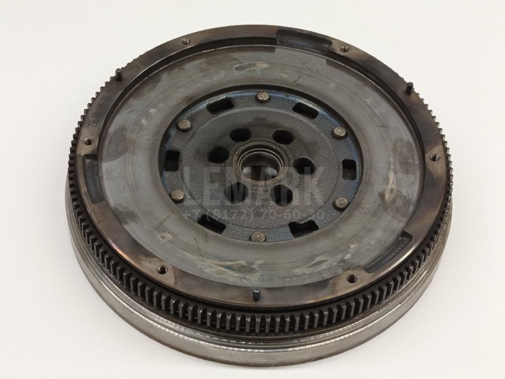 Маховик 03L105266CR VAG