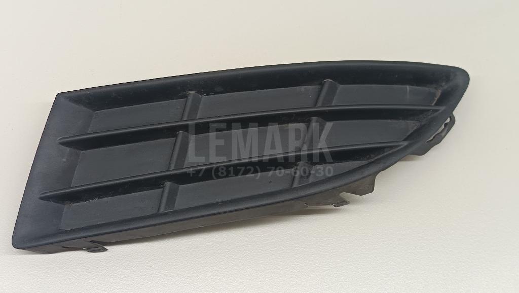Решетка в бампер левая 5J0807367A9B9 VAG