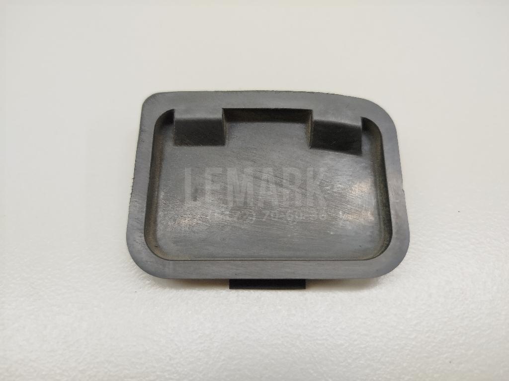 Заглушка двигателя 1136121011 Toyota