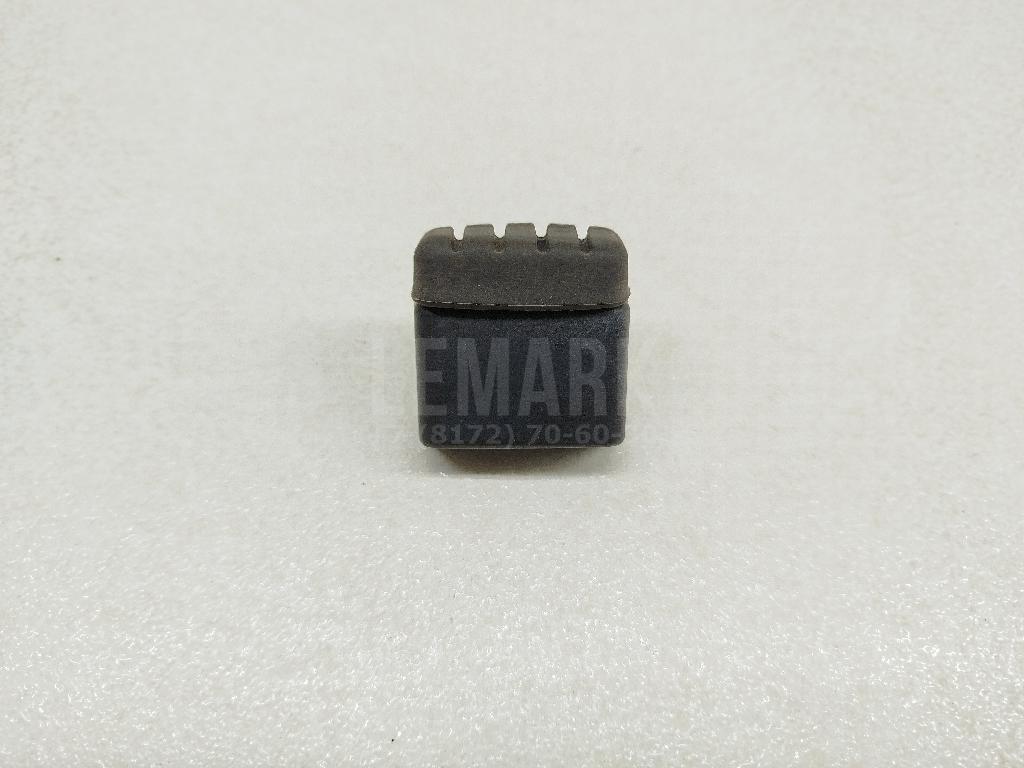Отбойник крышки багажника 1751102 Ford