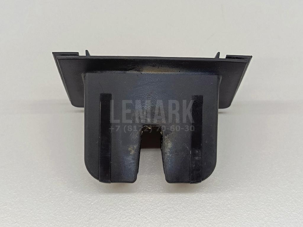 Кожух замка багажника 5JA827520 VAG
